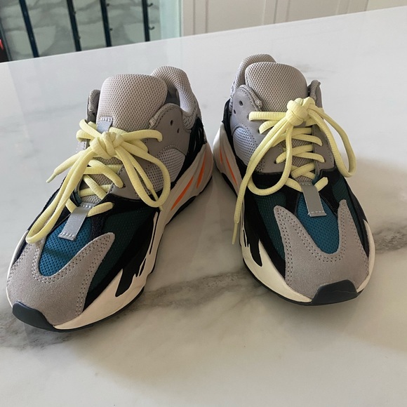 Adidas Yeezy Boost 700 Wave Runner - Picture 6 of 7
